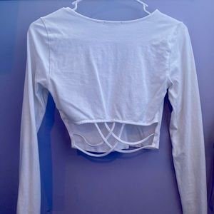 Strappy long sleeved crop top